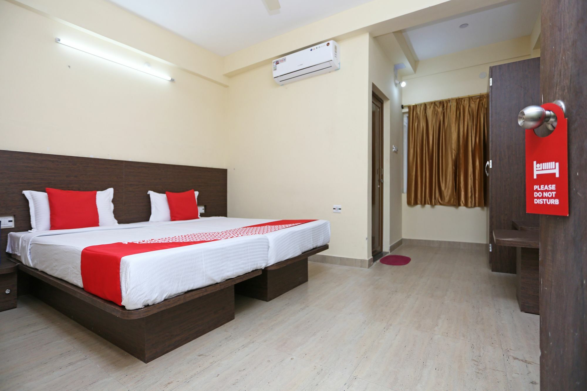 Oyo 11343 Hotel Sai International Bhubaneswar Ngoại thất bức ảnh